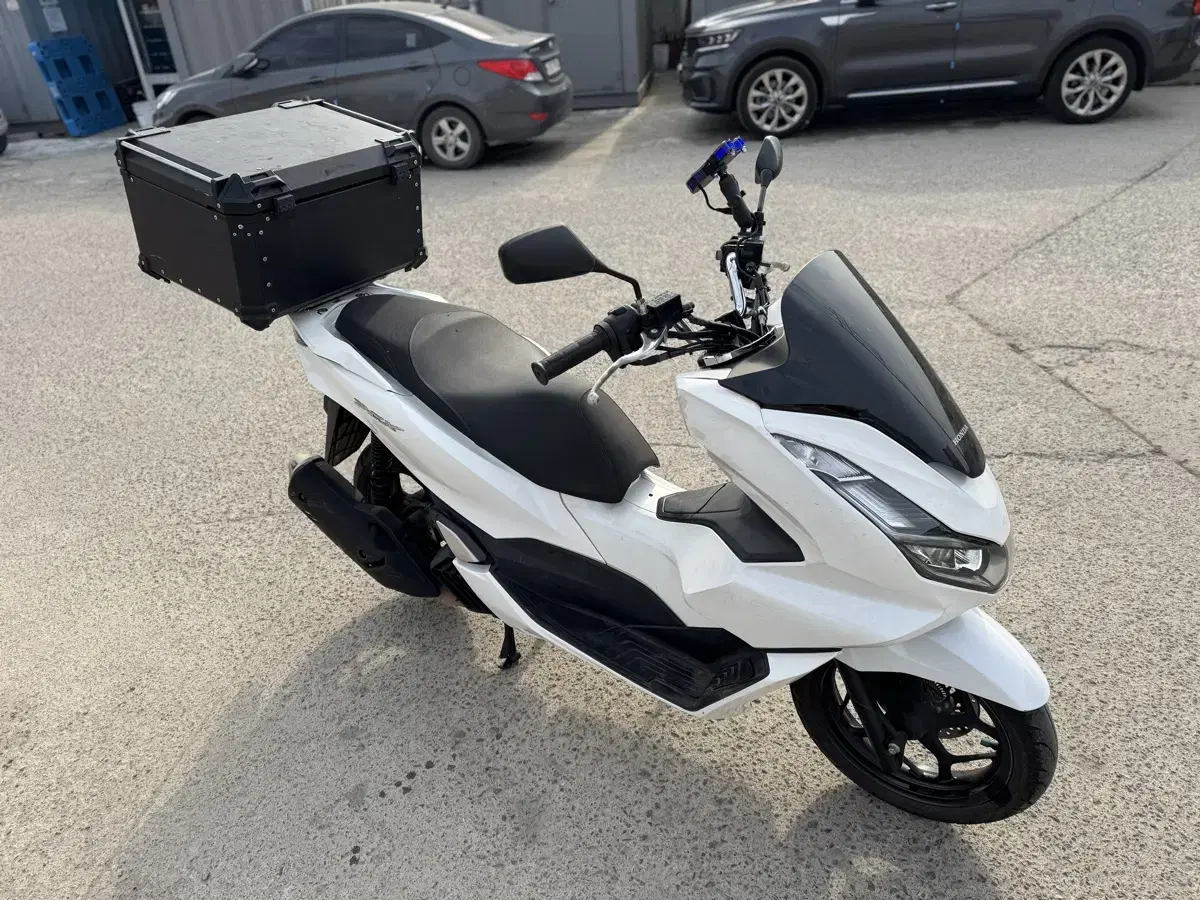 혼다 pcx125 22년 abs 화이트컬러 판매합니다